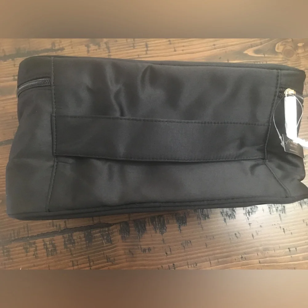 NWT Victoria's Secret Travel Case Bag Black Satin Gold Logo - Picture 6 of 7